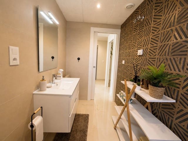 2 sypialnia Apartament na sprzedaż w Guardamar del Segura z garażem - 329 000 € (Ref: 9973482)
