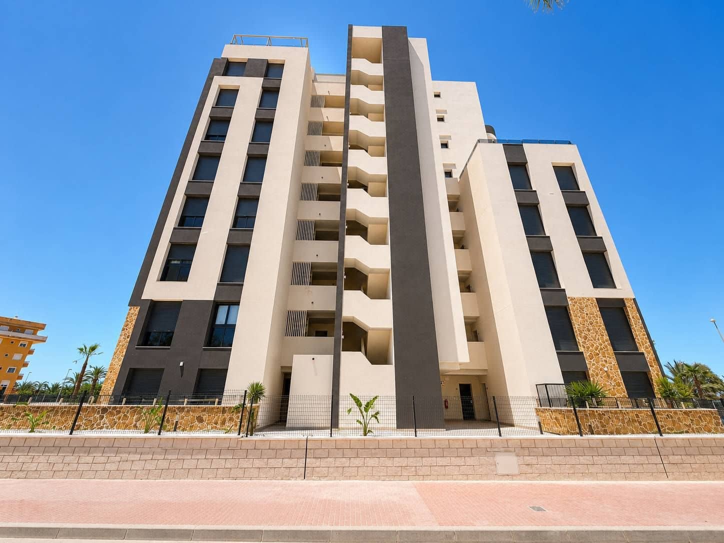 2 sypialnia Apartament na sprzedaż w Guardamar del Segura z garażem - 329 000 € (Ref: 9973482)