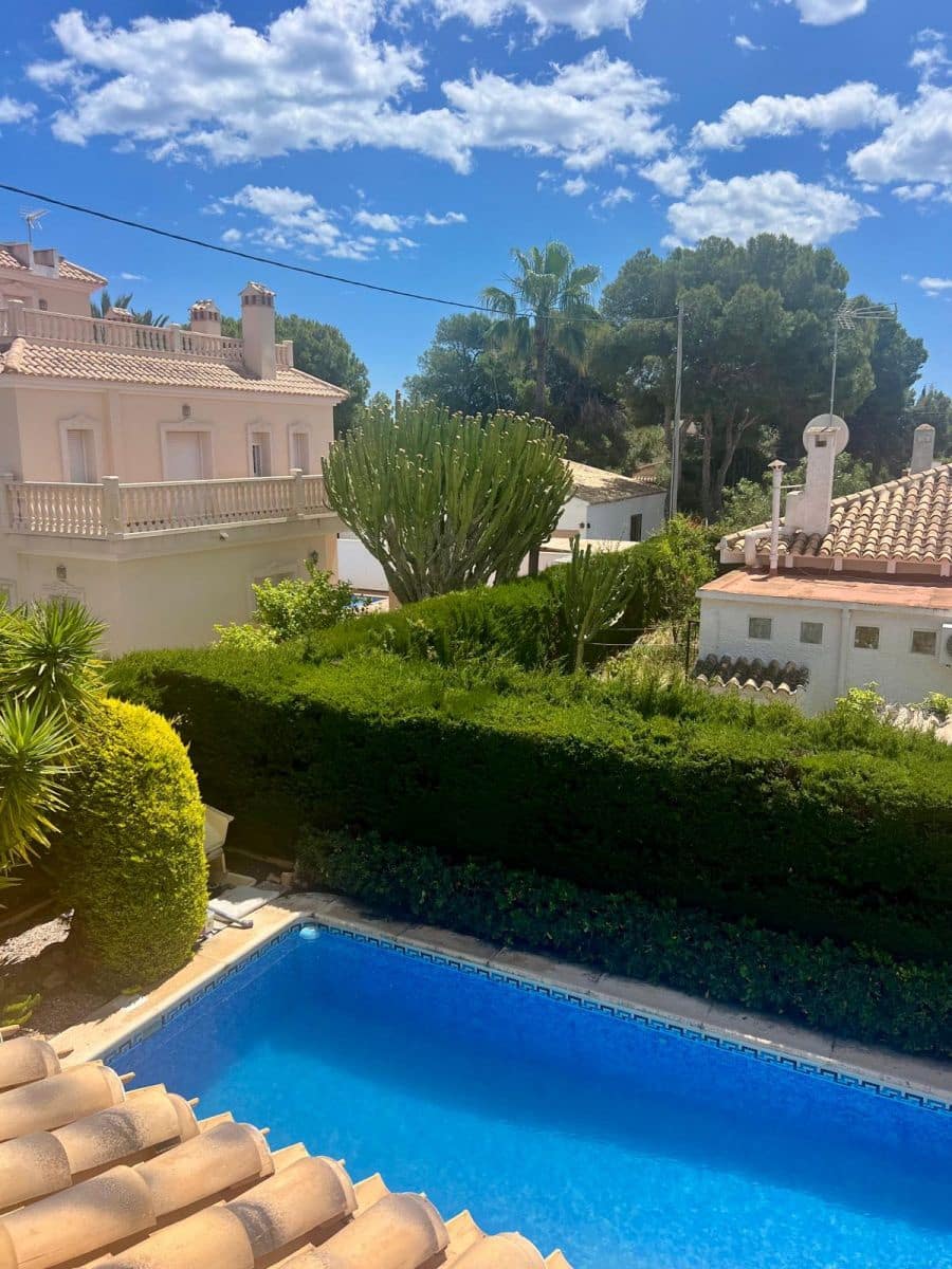 3 bedroom Villa for sale in Cabo Roig with pool garage - € 780,000 (Ref: 9973486)
