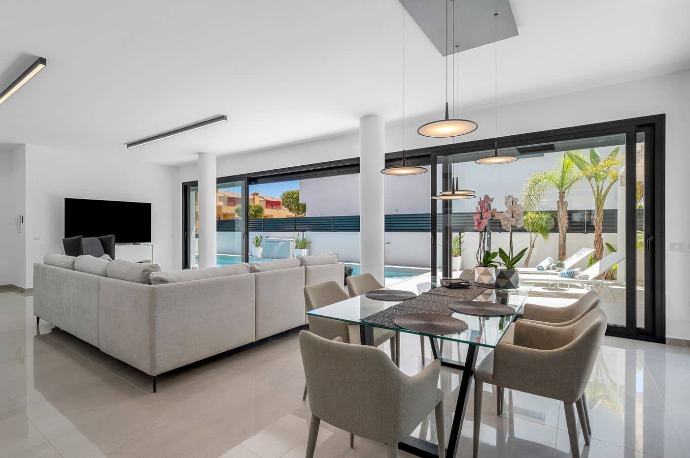 4 soverom Villa til salgs i Guardamar del Segura med svømmebasseng - € 1 290 000 (Ref: 9973491)