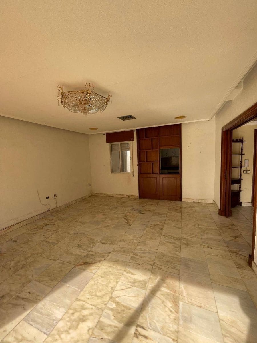 4 bedroom Villa for sale in Lo Pagan with garage - € 329,000 (Ref: 9973492)