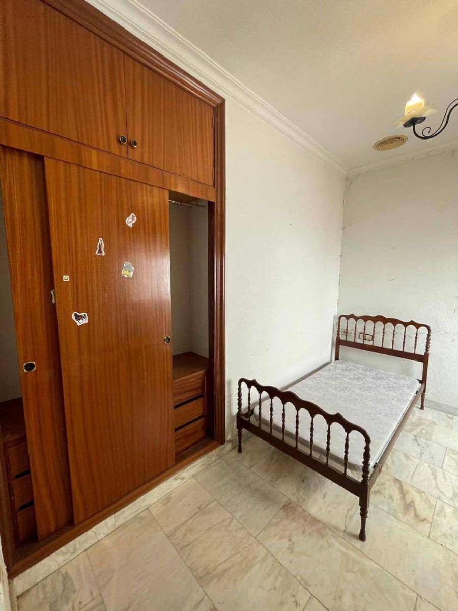 4 bedroom Villa for sale in Lo Pagan with garage - € 329,000 (Ref: 9973492)