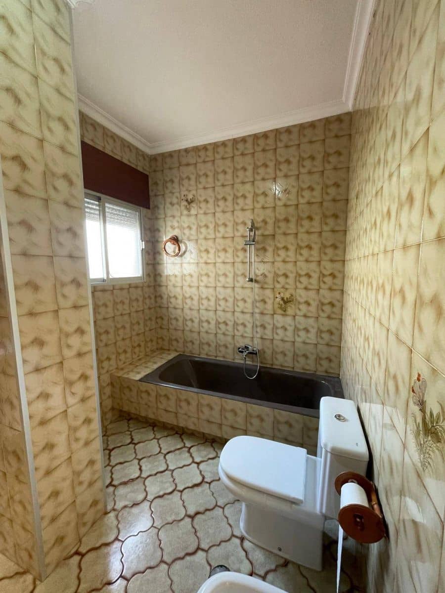 4 bedroom Villa for sale in Lo Pagan with garage - € 329,000 (Ref: 9973492)