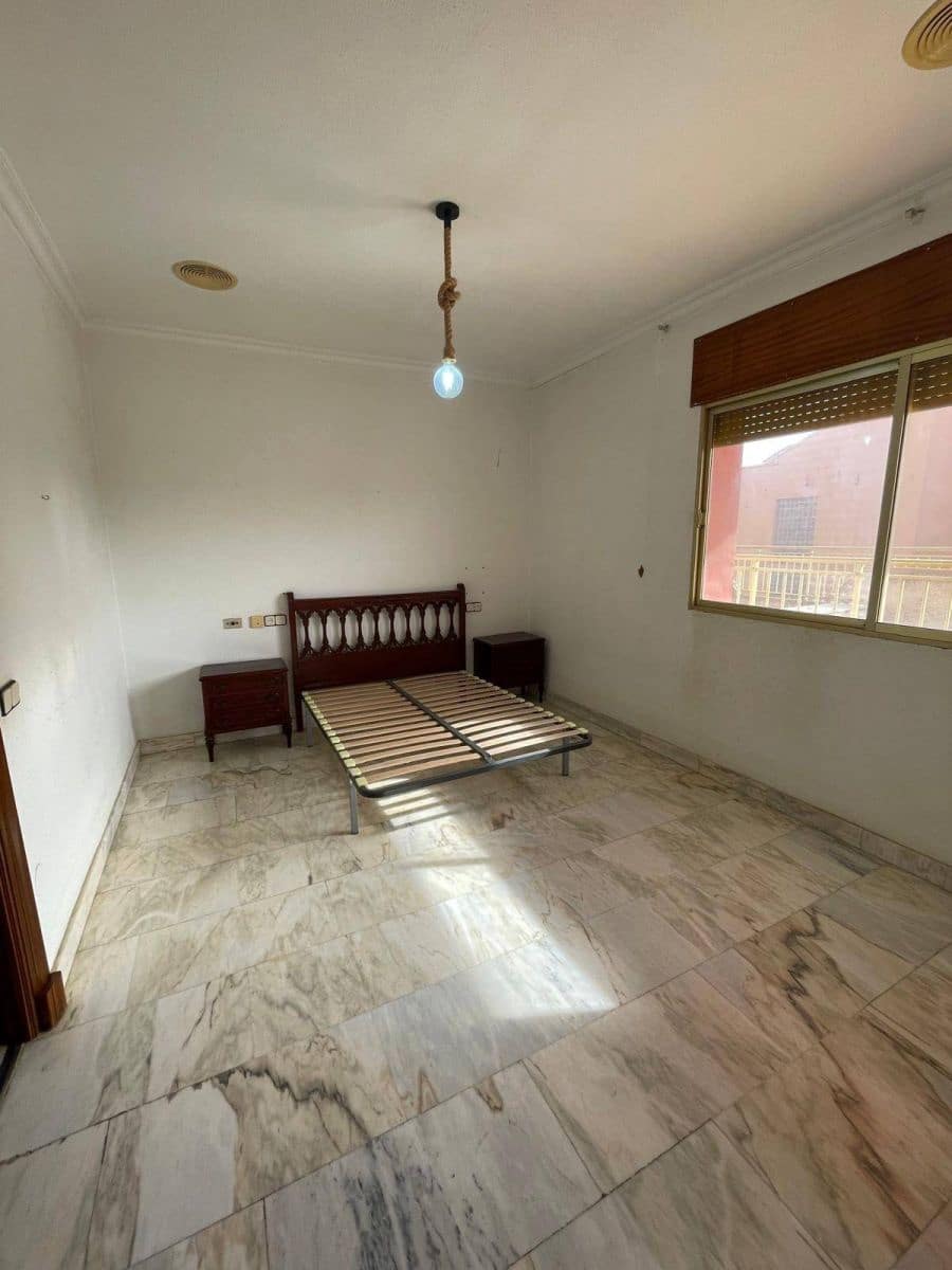 4 bedroom Villa for sale in Lo Pagan with garage - € 329,000 (Ref: 9973492)
