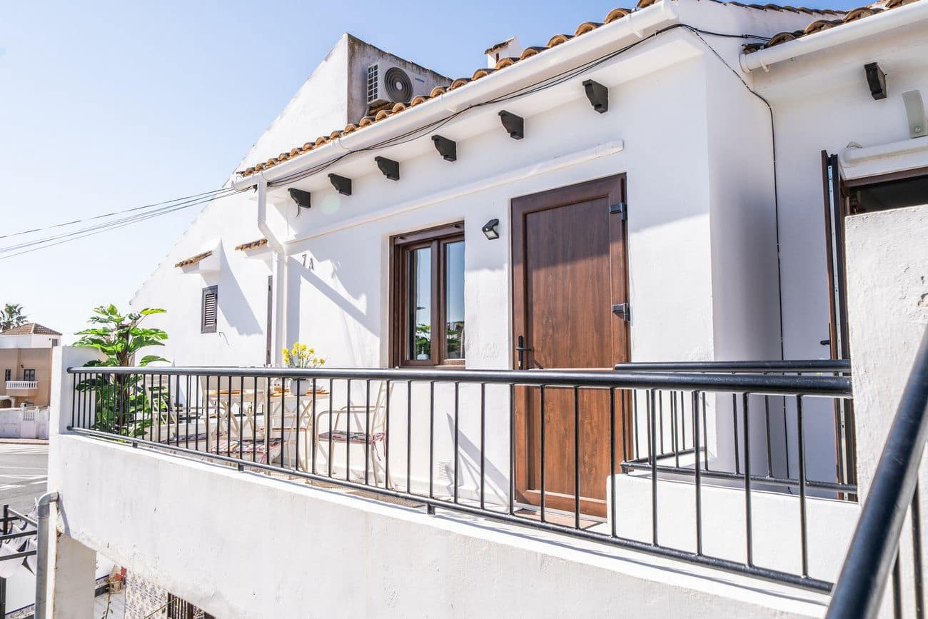 1 sypialnia Apartament na sprzedaż w Torrevieja z basenem - 184 000 € (Ref: 9977459)