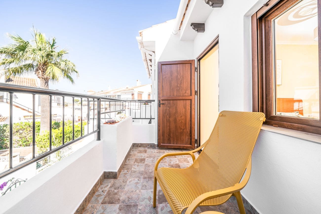 1 sypialnia Apartament na sprzedaż w Torrevieja z basenem - 184 000 € (Ref: 9977459)