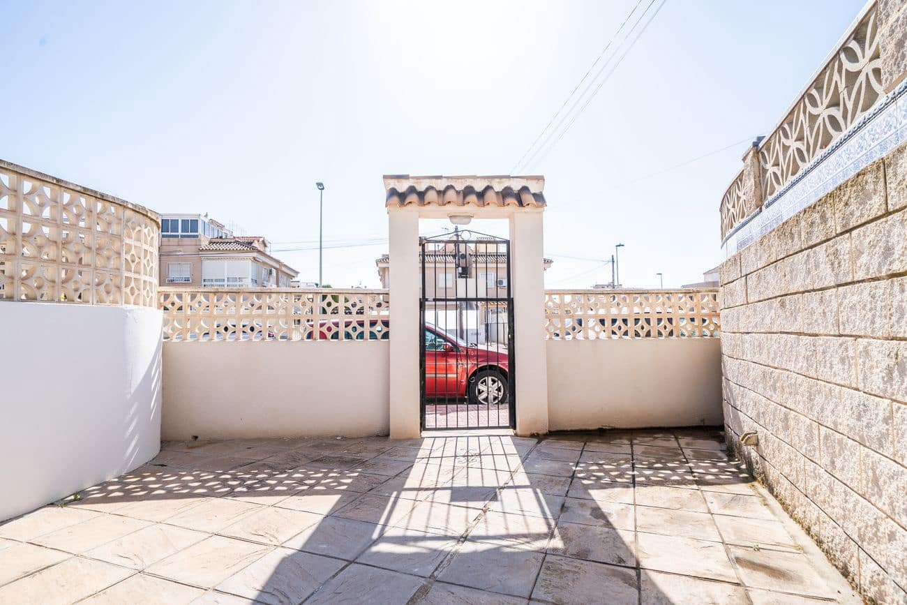 1 sypialnia Apartament na sprzedaż w Torrevieja z basenem - 184 000 € (Ref: 9977459)