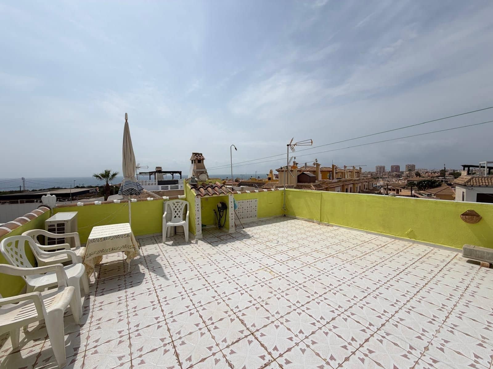 2 Zimmer Bungalow zu verkaufen in Torrevieja - 160.000 € (Ref: 9979012)