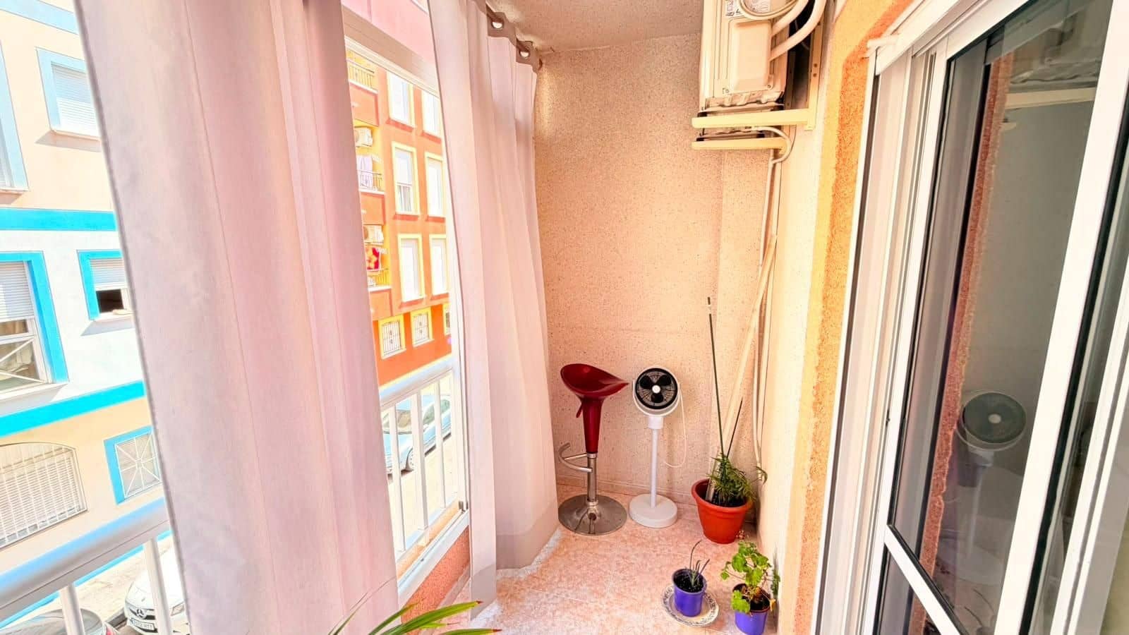 1 sovrum Lägenhet till salu i Torrevieja - 135 000 € (Ref: 9979017)