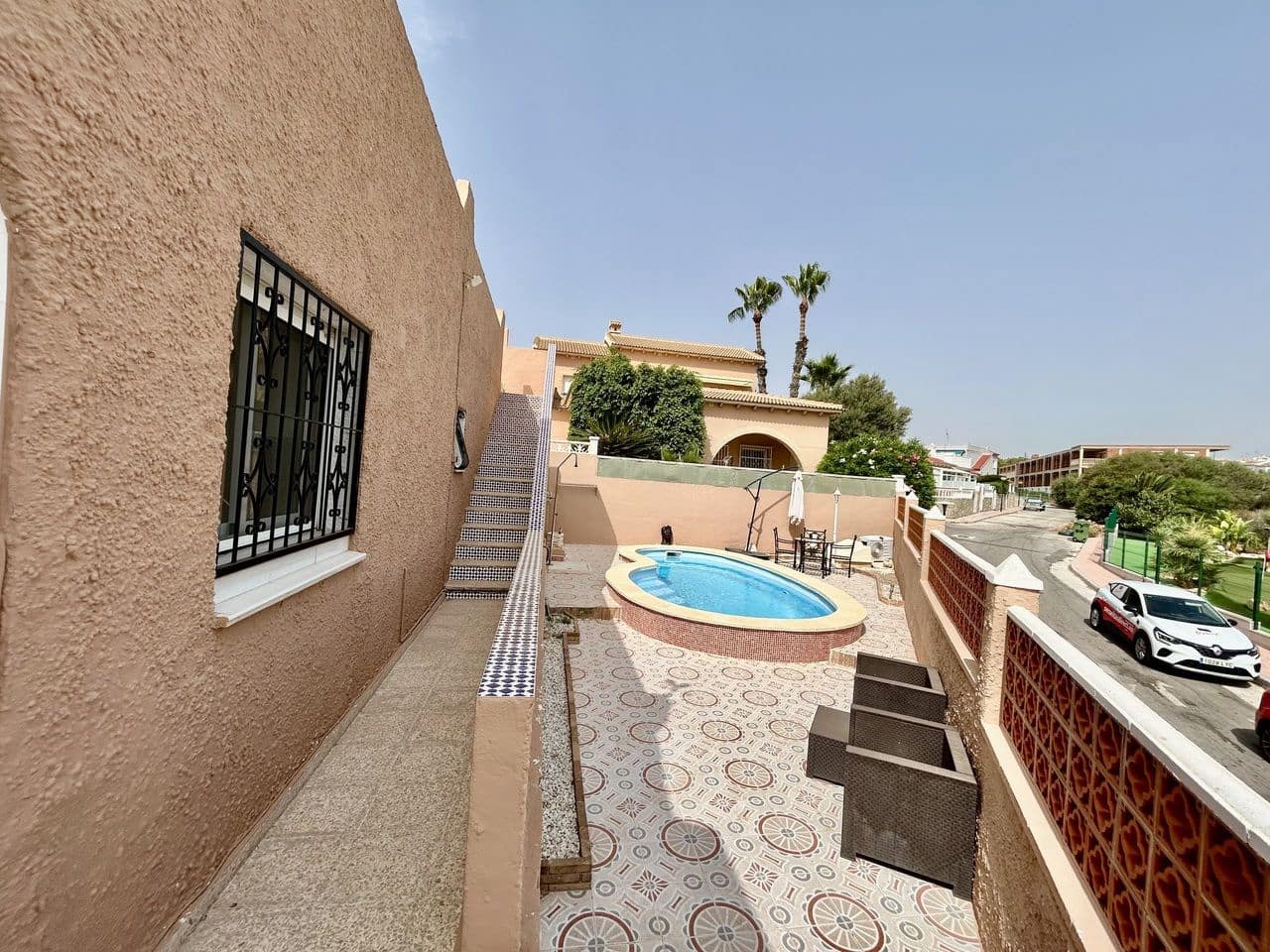 2 bedroom Bungalow for sale in Villamartin - € 205,000 (Ref: 9979019)