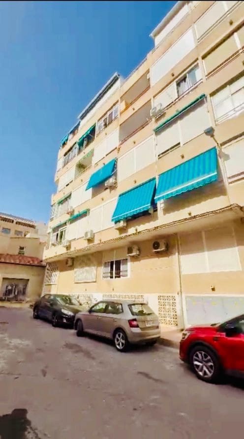 1 slaapkamer Appartement te koop in Torrevieja - € 89.000 (Ref: 9979020)