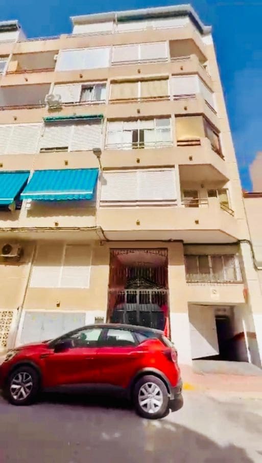 1 slaapkamer Appartement te koop in Torrevieja - € 89.000 (Ref: 9979020)