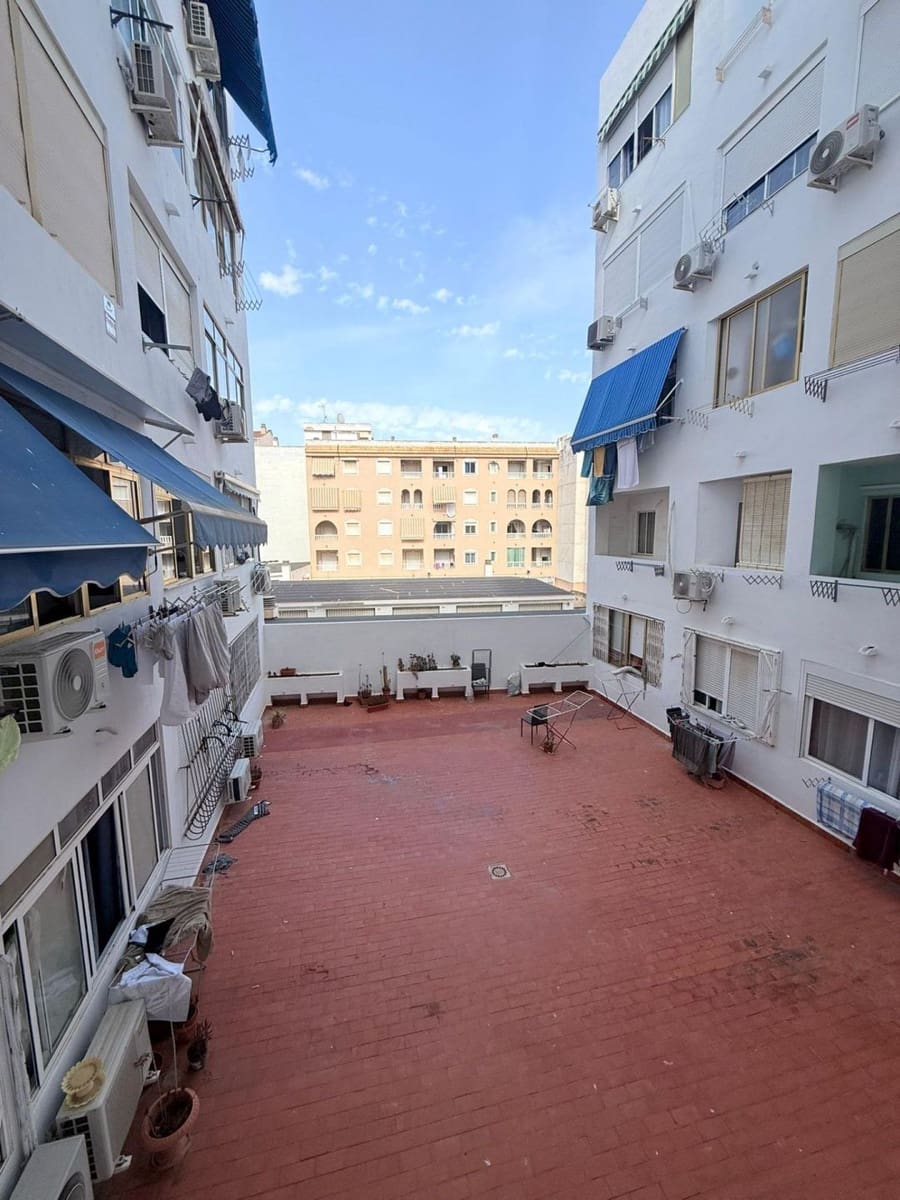 1 slaapkamer Appartement te koop in Torrevieja - € 89.000 (Ref: 9979020)