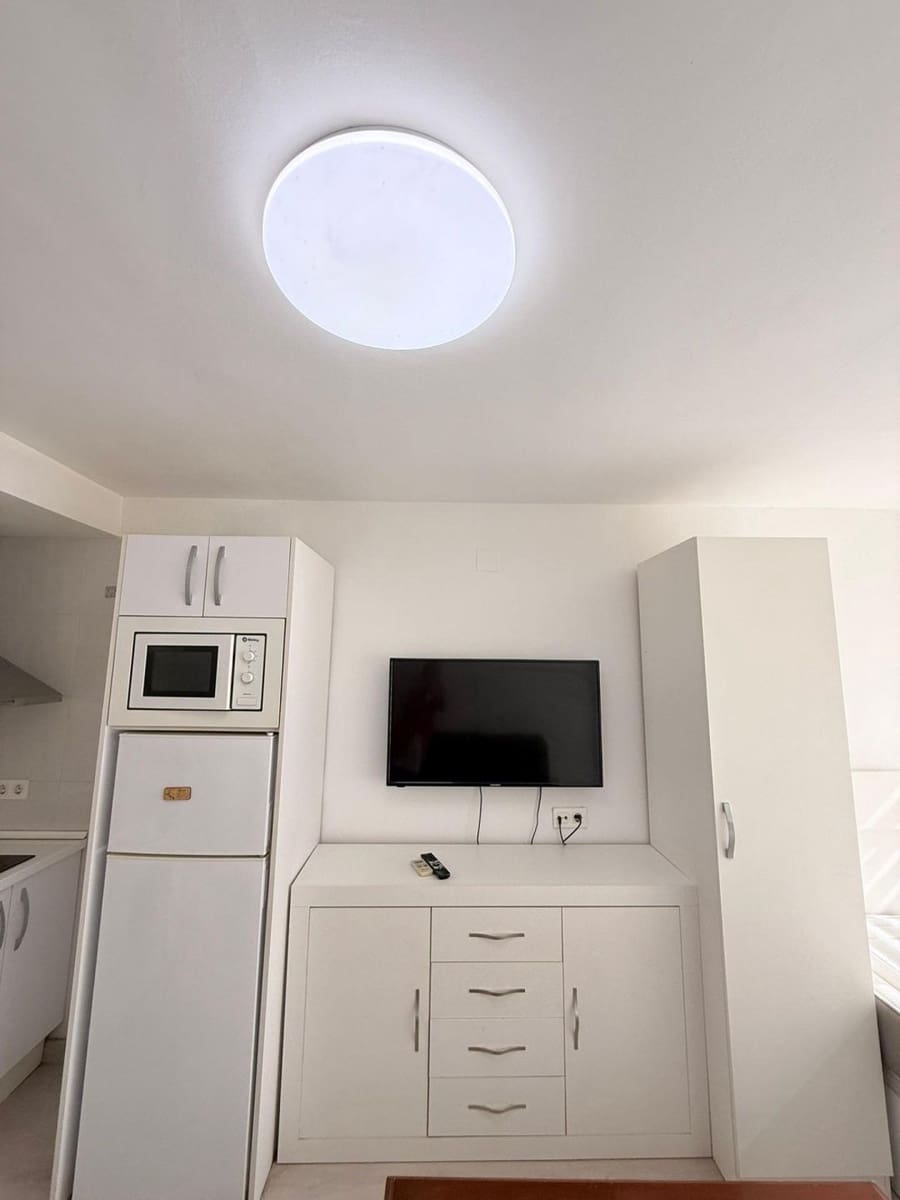 1 slaapkamer Appartement te koop in Torrevieja - € 89.000 (Ref: 9979020)