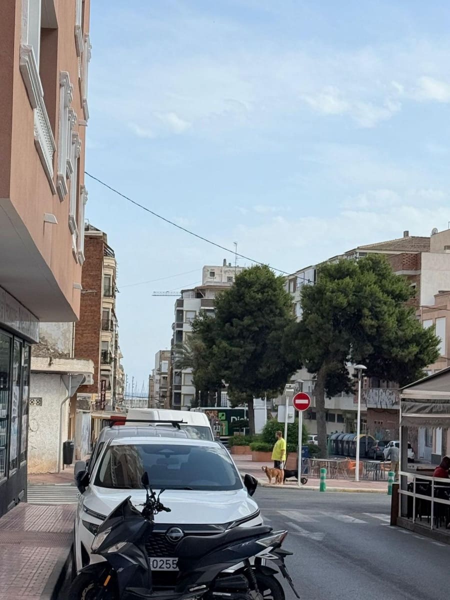 1 slaapkamer Appartement te koop in Torrevieja - € 89.000 (Ref: 9979020)