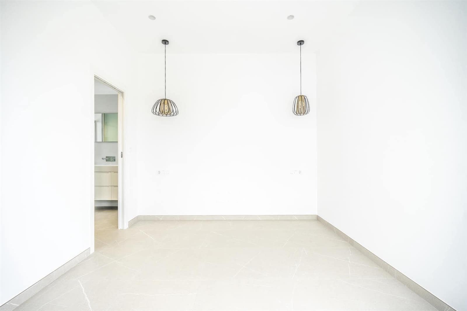 Chalet de 5 habitaciones en Dolores De Pacheco en venta - 675.000 € (Ref: 9979820)
