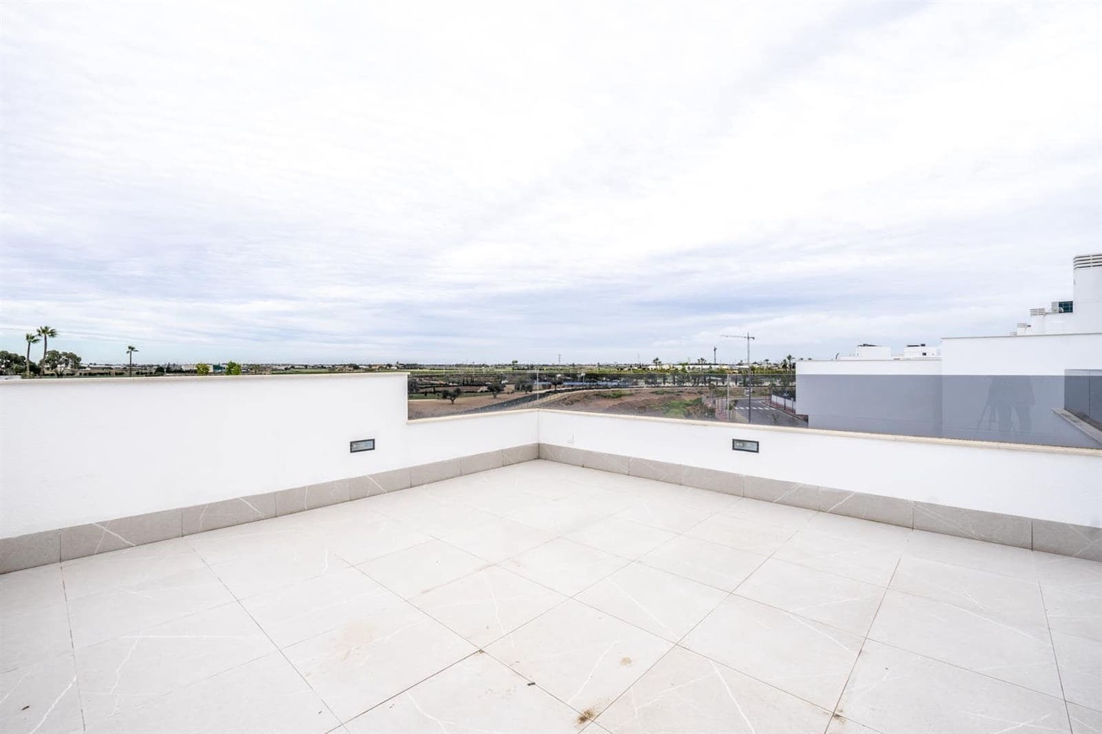 Chalet de 5 habitaciones en Dolores De Pacheco en venta - 675.000 € (Ref: 9979820)