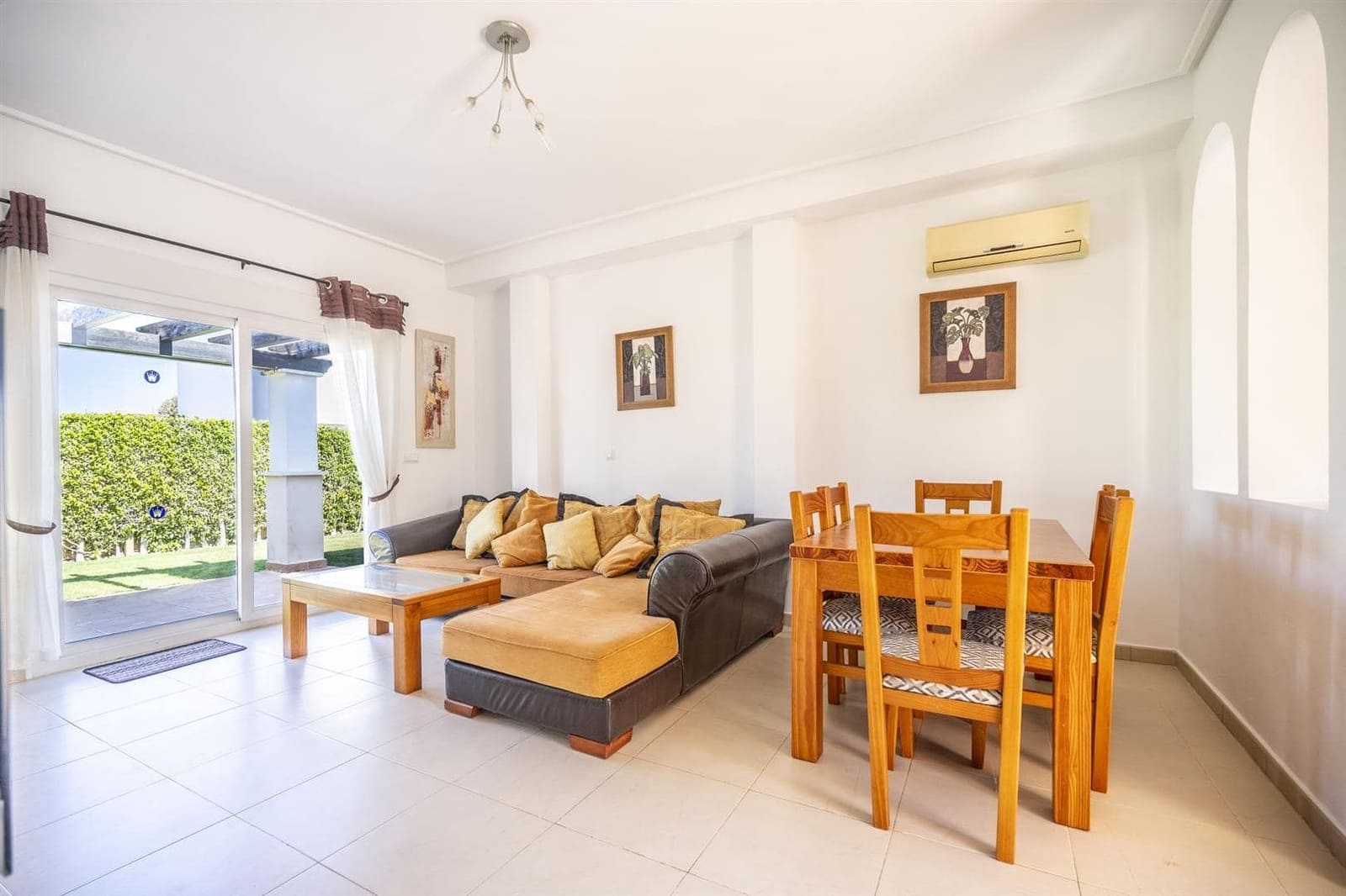 3 soveværelse Villa til salg i La Torre Golf Resort - € 350.000 (Ref: 9979823)