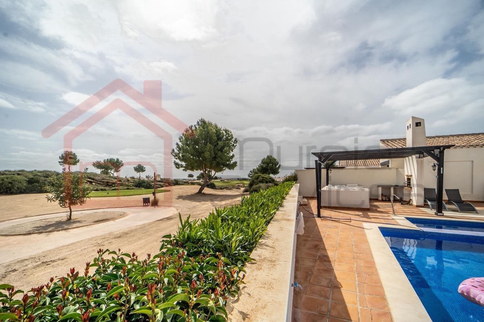 Chalet de 4 habitaciones en El Valle Golf Resort en venta con piscina - 595.000 € (Ref: 9979831)