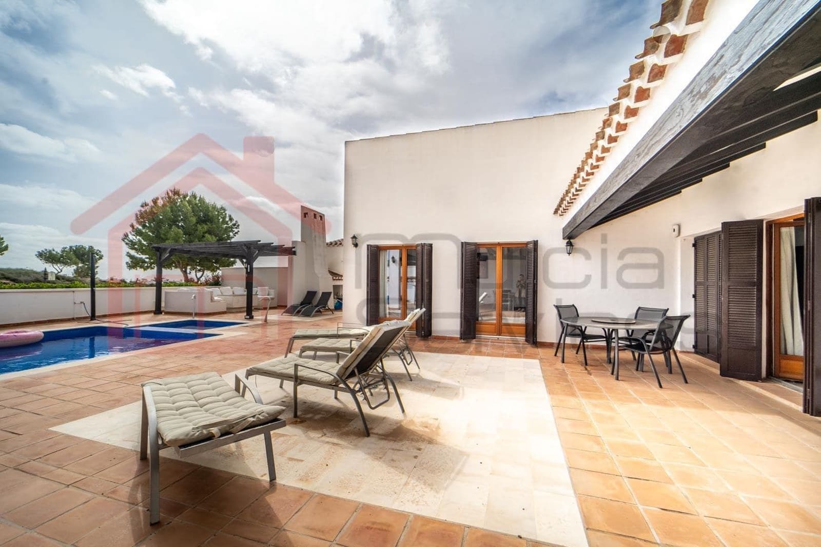 Chalet de 4 habitaciones en El Valle Golf Resort en venta con piscina - 595.000 € (Ref: 9979831)