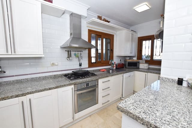 3 slaapkamer Villa te koop in Algorfa met garage - € 389.950 (Ref: 9986992)