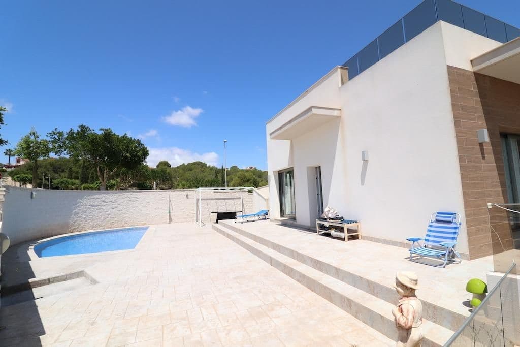3 sovrum Villa till salu i San Miguel de Salinas med garage - 675 000 € (Ref: 9994384)