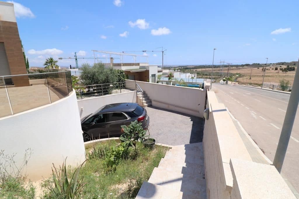 3 sovrum Villa till salu i San Miguel de Salinas med garage - 675 000 € (Ref: 9994384)