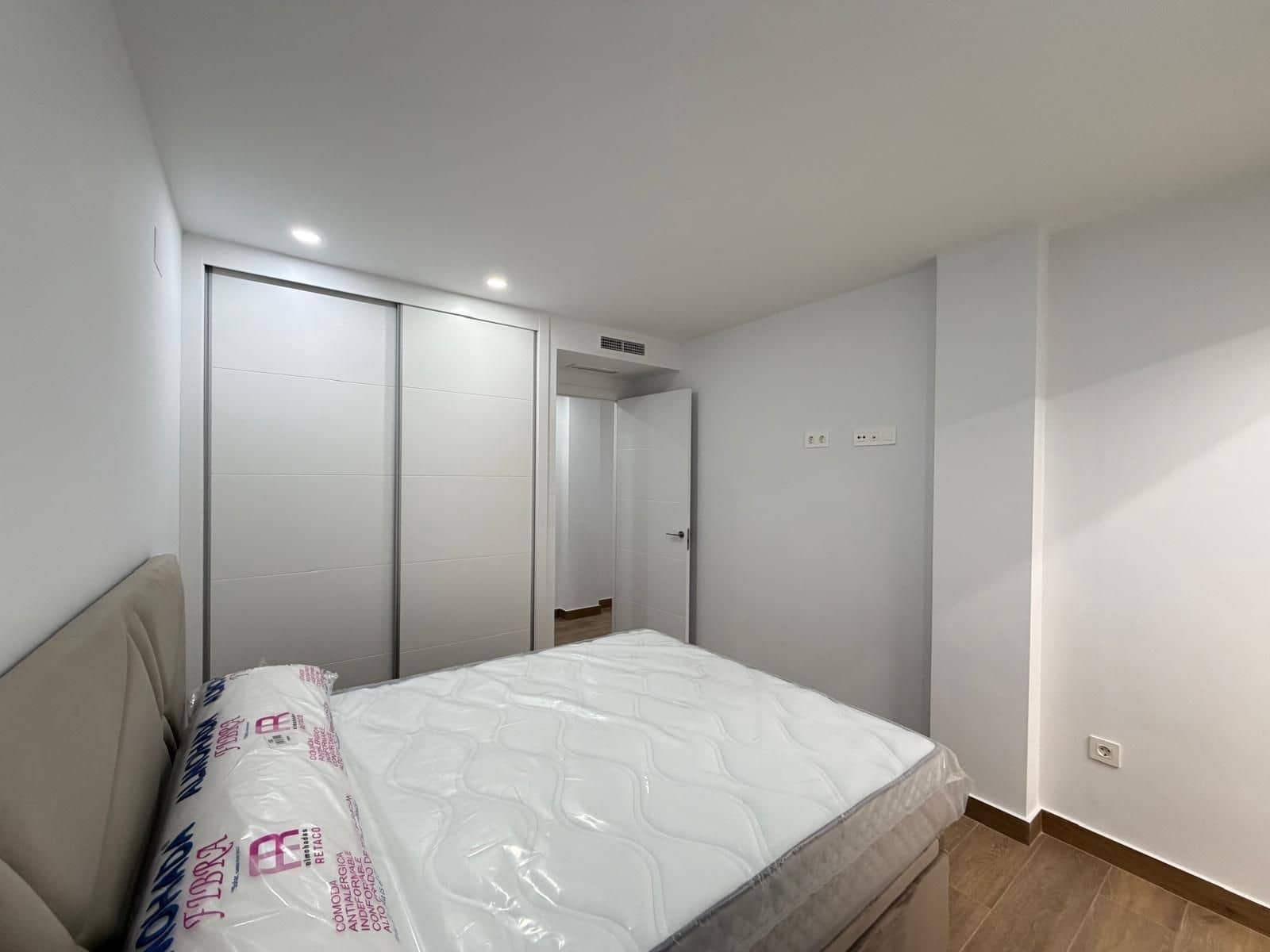 2 soveværelse Lejlighed til salg i Torrevieja med swimmingpool - € 330.000 (Ref: 9994386)