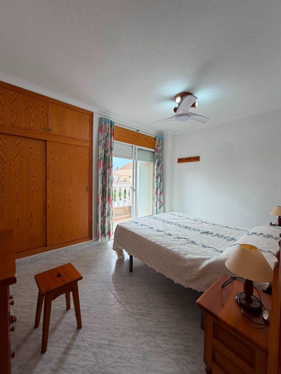 4 chambre Appartement à vendre à Torre de la Horadada - 242 000 € (Ref: 9995155)