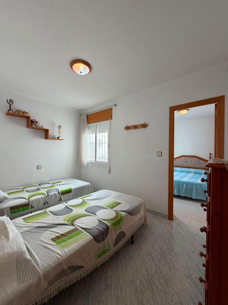 4 chambre Appartement à vendre à Torre de la Horadada - 242 000 € (Ref: 9995155)