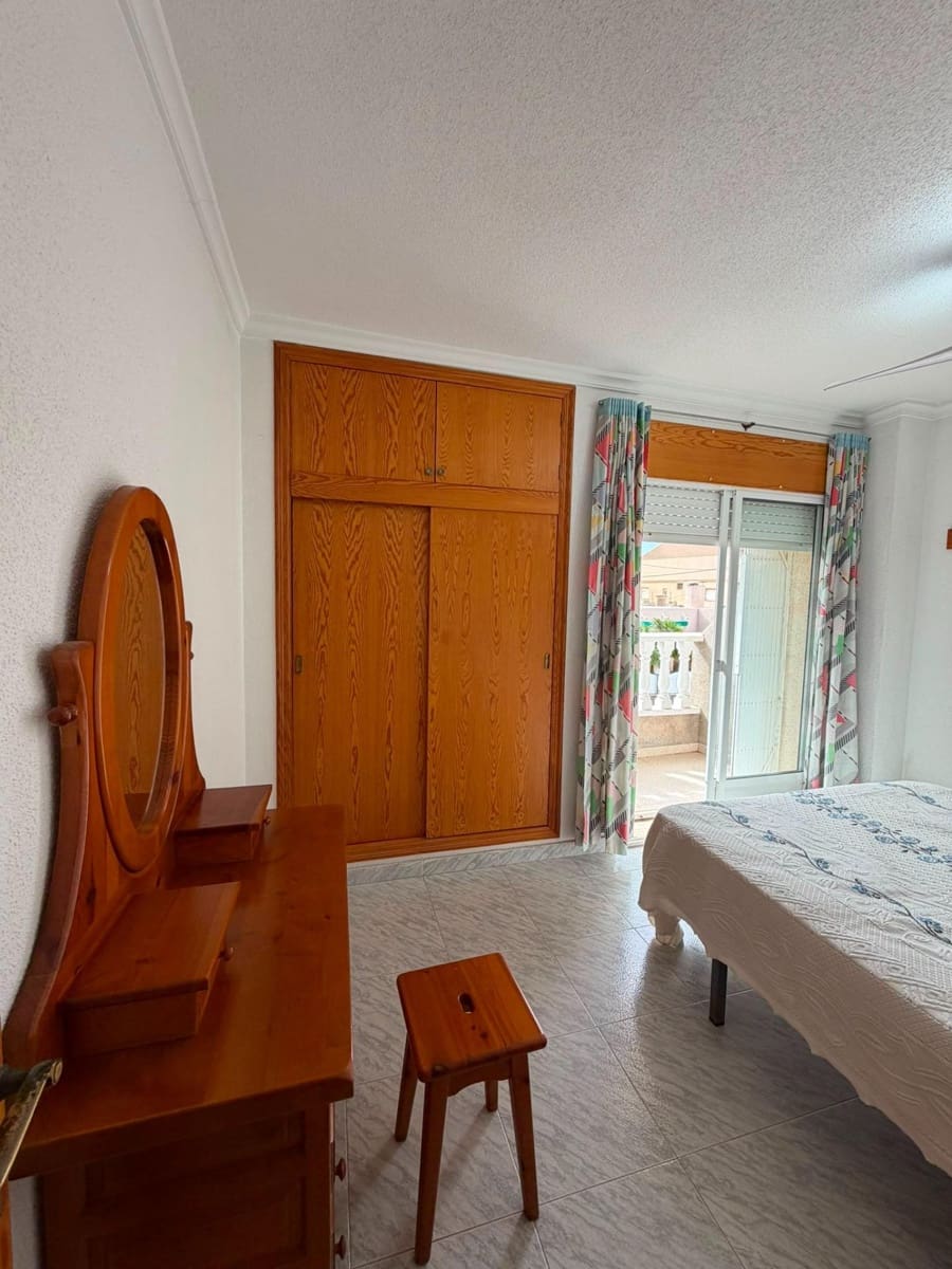 4 chambre Appartement à vendre à Torre de la Horadada - 242 000 € (Ref: 9995155)
