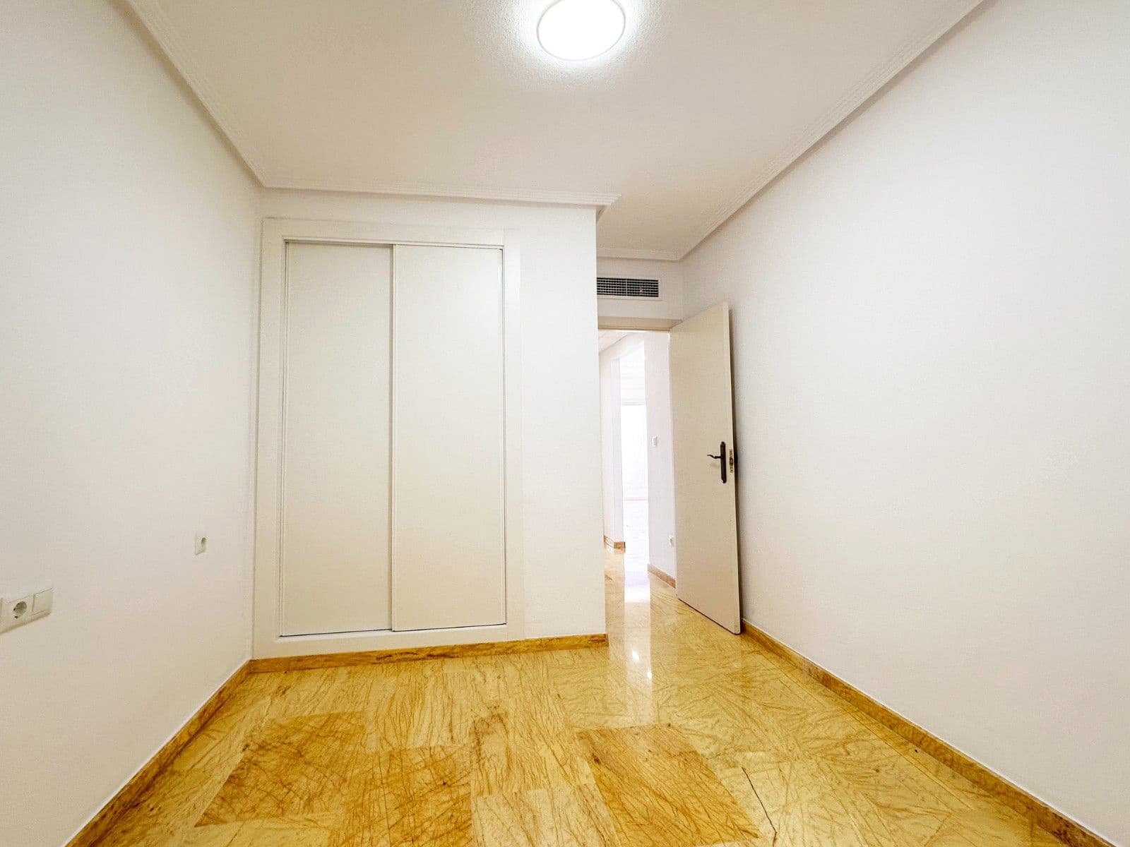 2 bedroom Apartment for sale in Orihuela Costa - € 280,000 (Ref: 9995156)