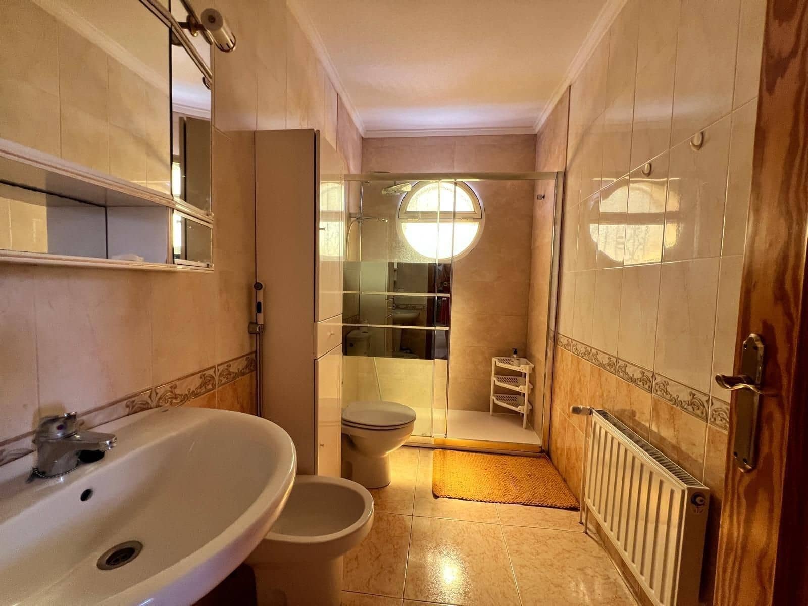 Chalet de 3 habitaciones en Torrevieja en venta con piscina - 315.000 € (Ref: 9995163)