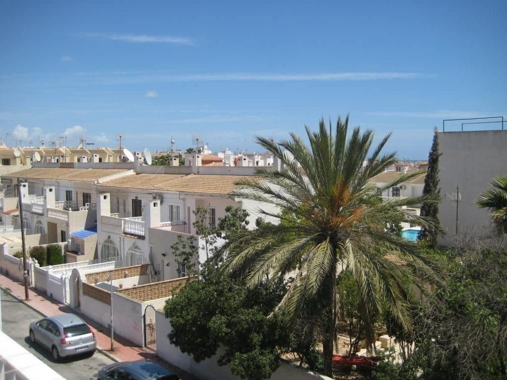 2 slaapkamer Appartement te koop in Torrevieja - € 140.000 (Ref: 9995166)