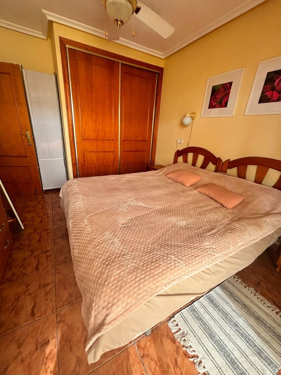 2 slaapkamer Appartement te koop in Torrevieja - € 140.000 (Ref: 9995166)