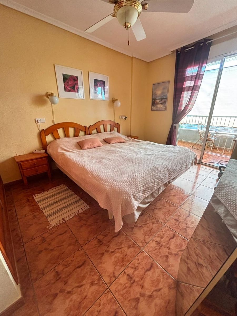2 slaapkamer Appartement te koop in Torrevieja - € 140.000 (Ref: 9995166)