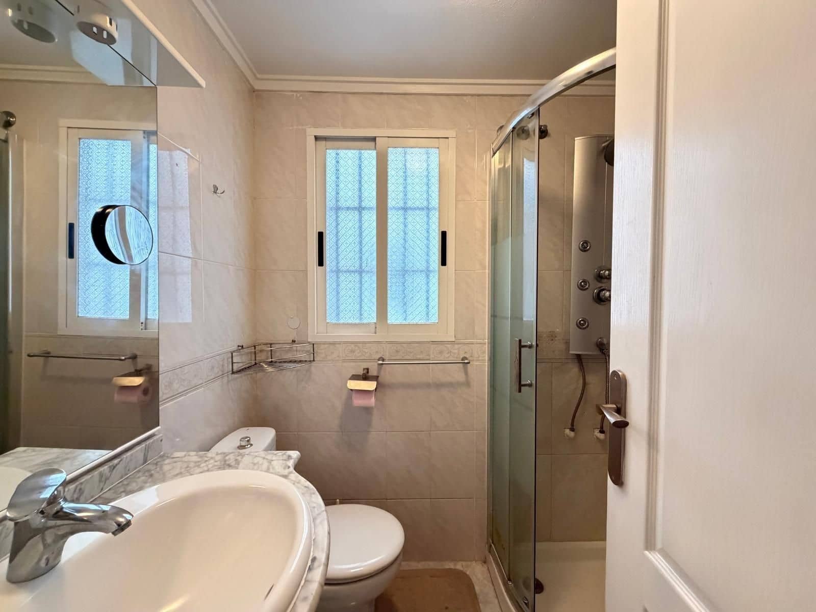 1 sypialnia Apartament na sprzedaż w Torrevieja - 110 000 € (Ref: 9995824)