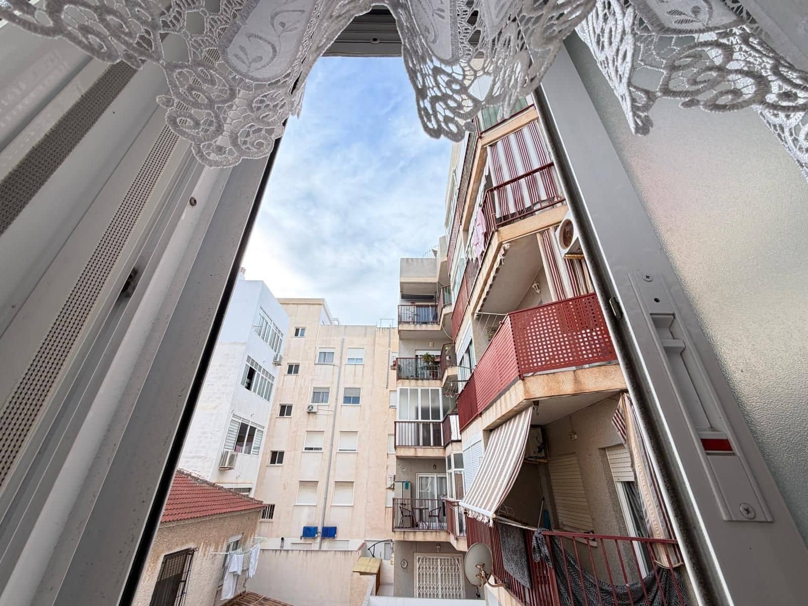 1 sypialnia Apartament na sprzedaż w Torrevieja - 110 000 € (Ref: 9995824)