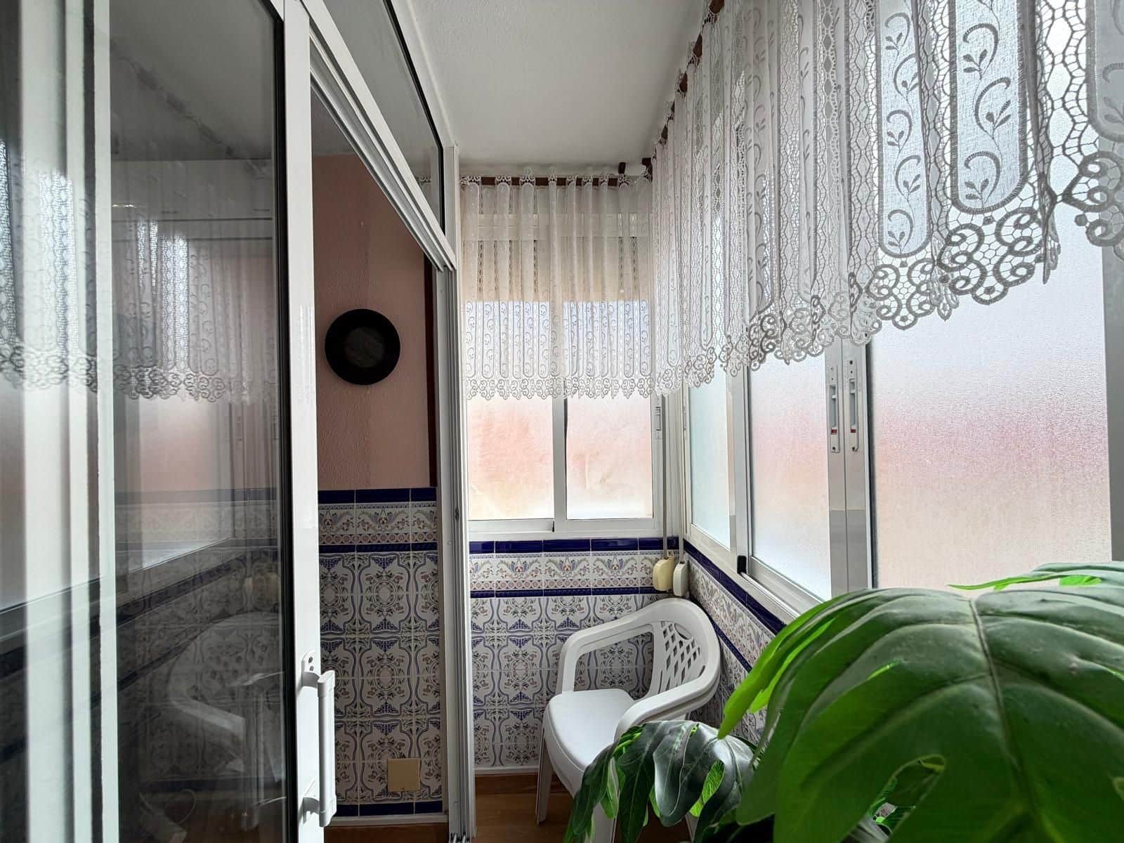 1 sypialnia Apartament na sprzedaż w Torrevieja - 110 000 € (Ref: 9995824)