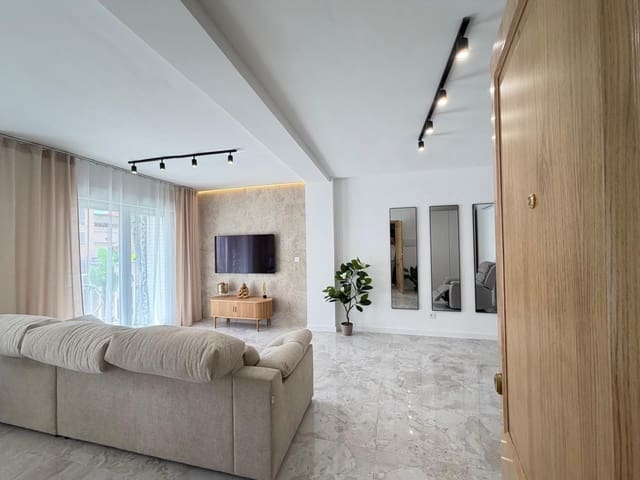 3 slaapkamer Penthouse te koop in Torrevieja - € 229.000 (Ref: 9995825)