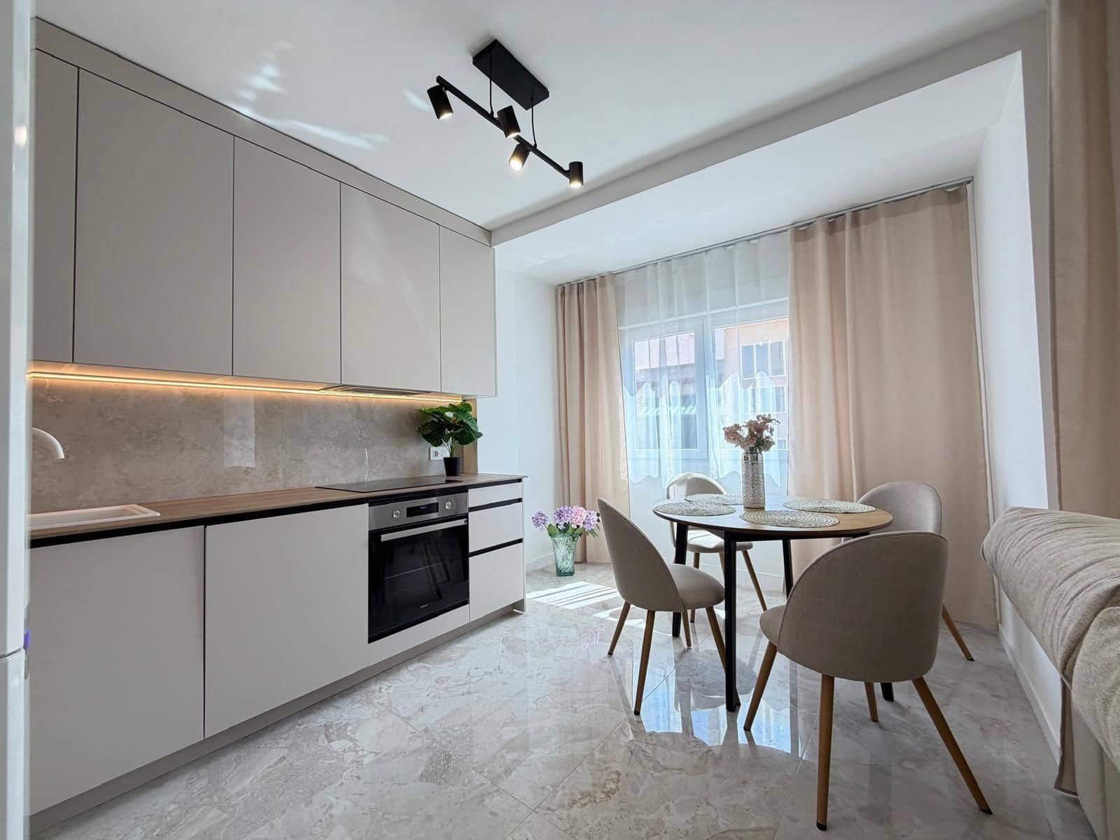3 slaapkamer Penthouse te koop in Torrevieja - € 229.000 (Ref: 9995825)