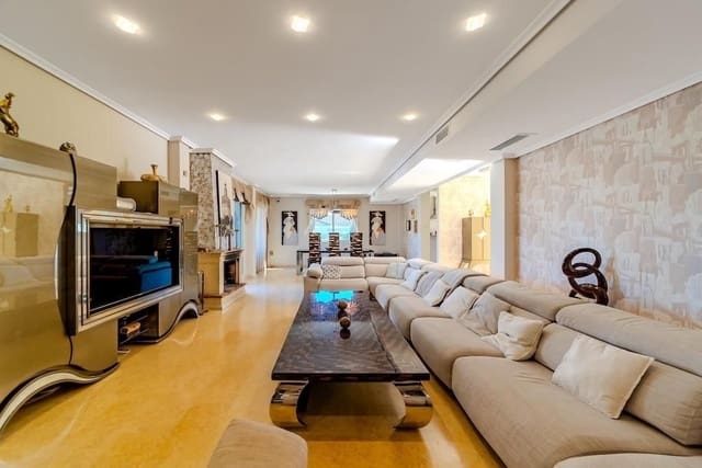 5 slaapkamer Villa te koop in La Mata, Torrevieja - € 1.170.000 (Ref: 9995827)