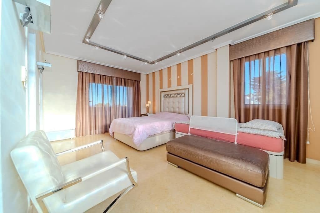 5 slaapkamer Villa te koop in La Mata - € 1.170.000 (Ref: 9995827)