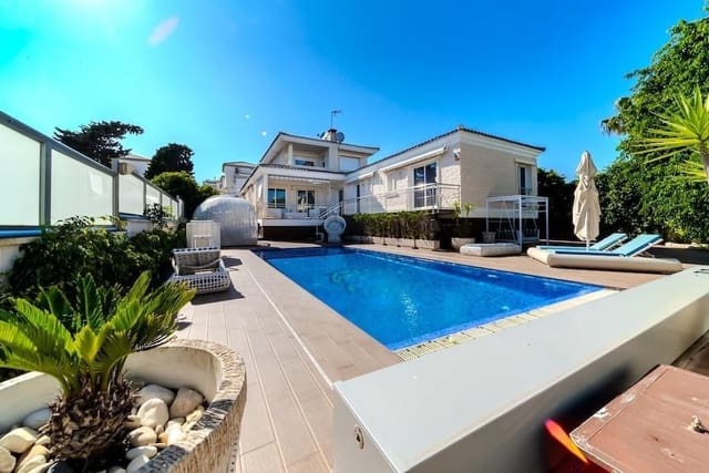 5 slaapkamer Villa te koop in La Mata, Torrevieja - € 1.170.000 (Ref: 9995827)