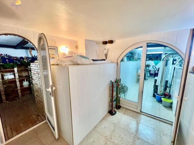 3 slaapkamer Villa te koop in La Siesta, Torrevieja met zwembad - € 490.000 (Ref: 9995830)