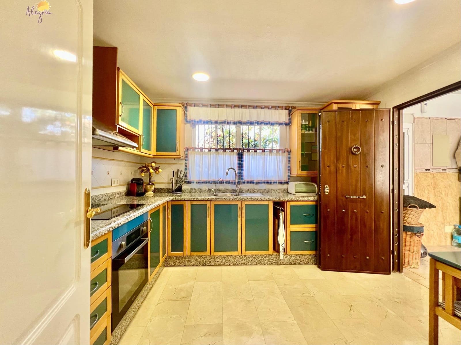 3 slaapkamer Villa te koop in La Siesta met zwembad - € 490.000 (Ref: 9995830)