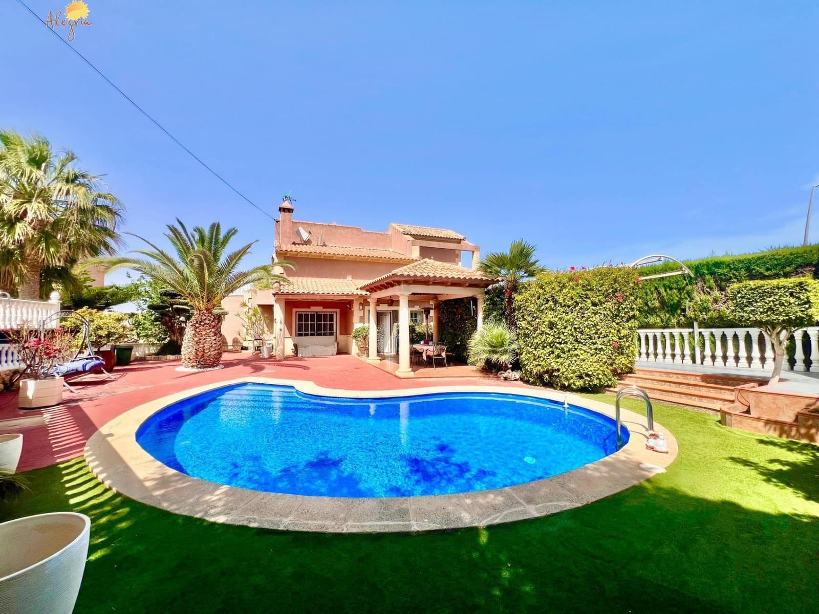 3 slaapkamer Villa te koop in La Siesta met zwembad - € 490.000 (Ref: 9995830)