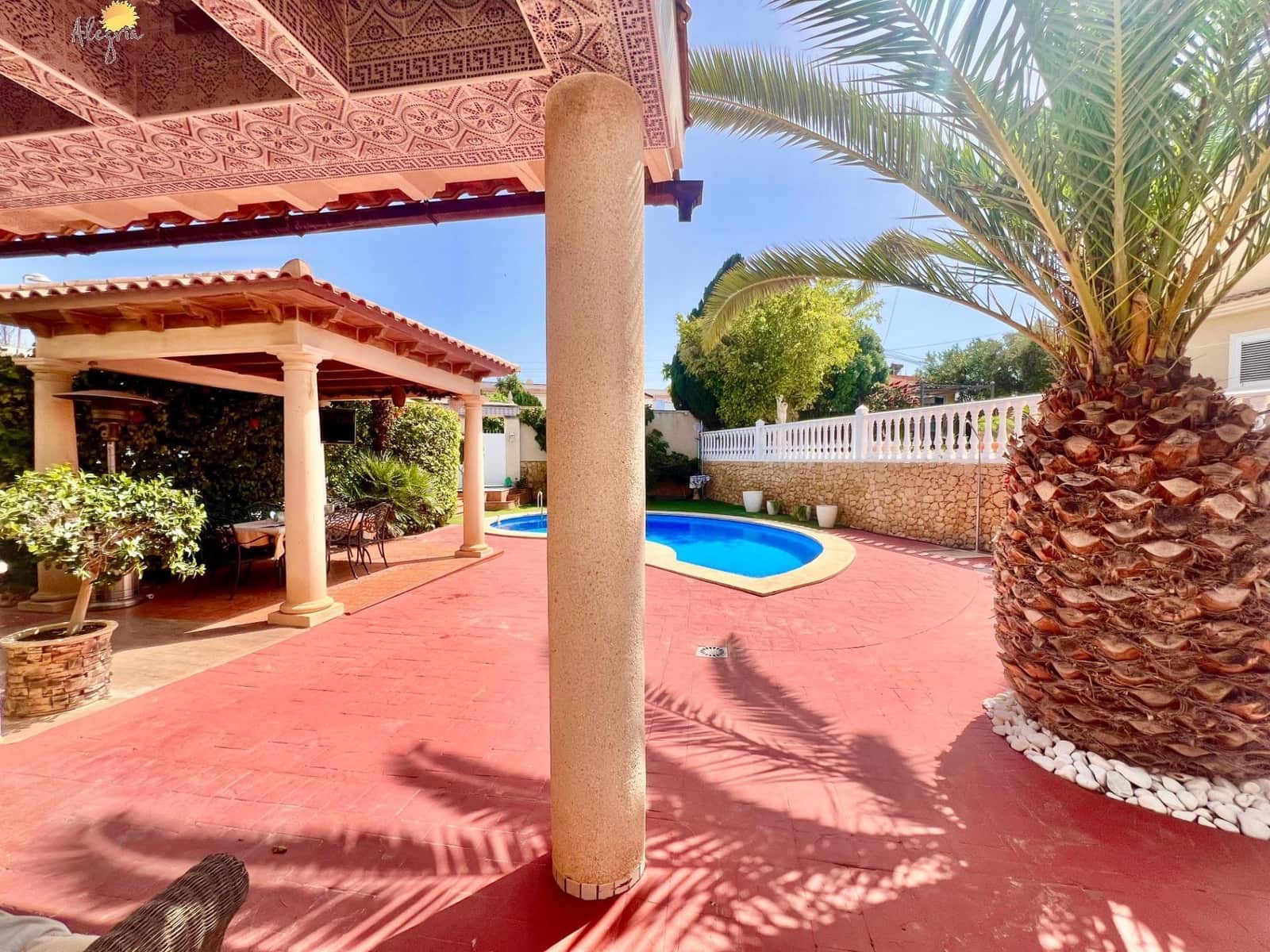 3 slaapkamer Villa te koop in La Siesta met zwembad - € 490.000 (Ref: 9995830)