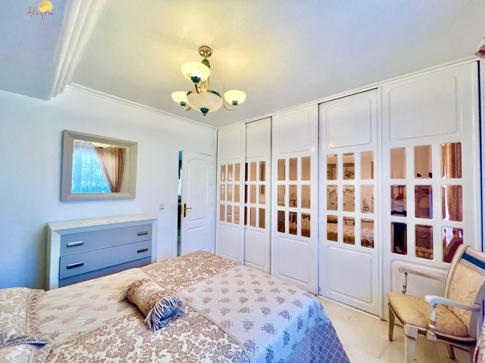 3 slaapkamer Villa te koop in La Siesta met zwembad - € 490.000 (Ref: 9995830)
