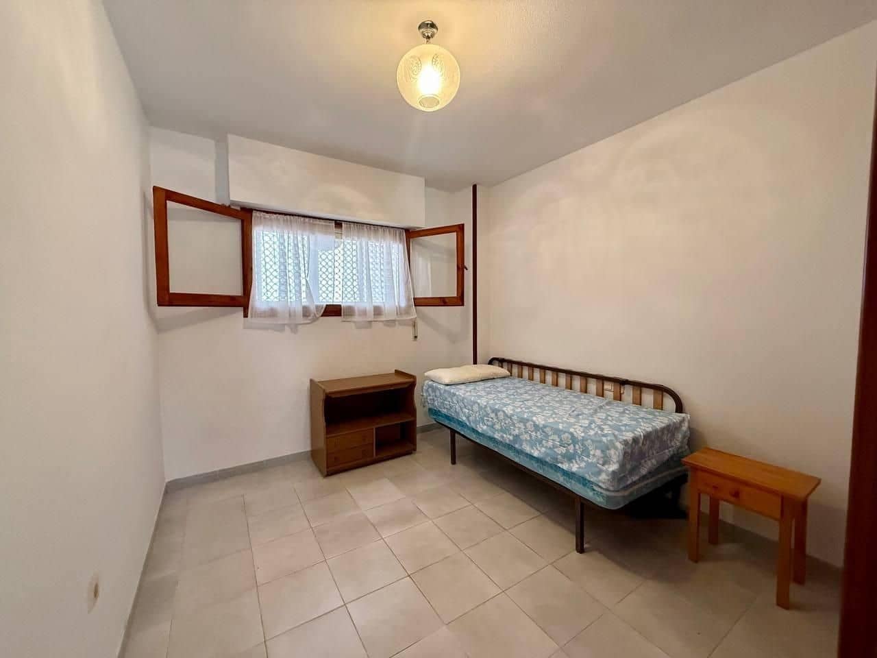 2 bedroom Apartment for sale in Torrevieja - € 129,000 (Ref: 9995836)